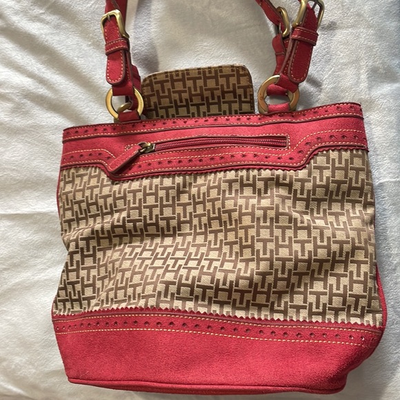 Tommy Hilfiger Red Leather Trimmed Multi Pocket Shoulder Bag/Purse - Picture 16 of 16